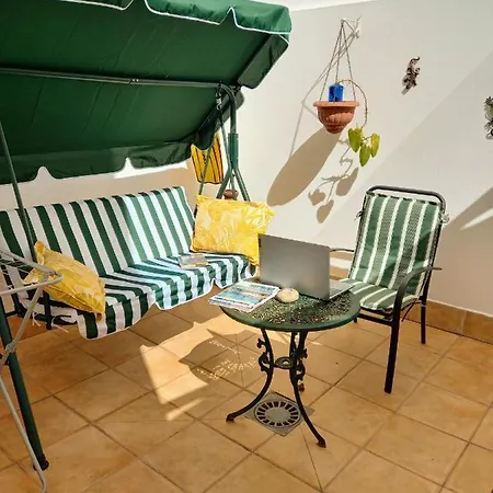 Apartman Geraneos In The Center By Irent Fuerteventura Corralejo