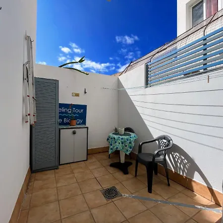 Geraneos In The Center By Irent Fuerteventura * Corralejo
